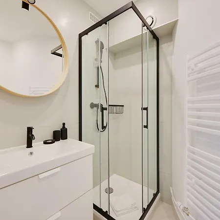 Modern 2p - Courbevoie La Defense Feriehus